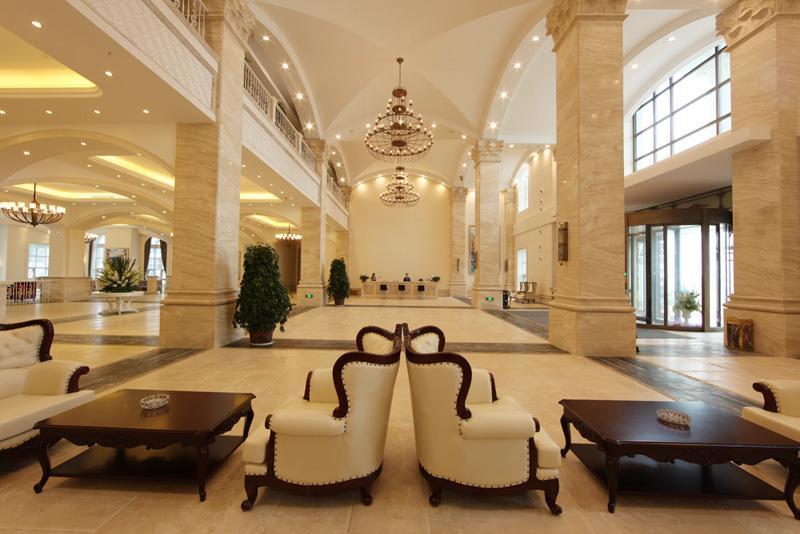Blue Sky Hotel Yantai Exterior foto